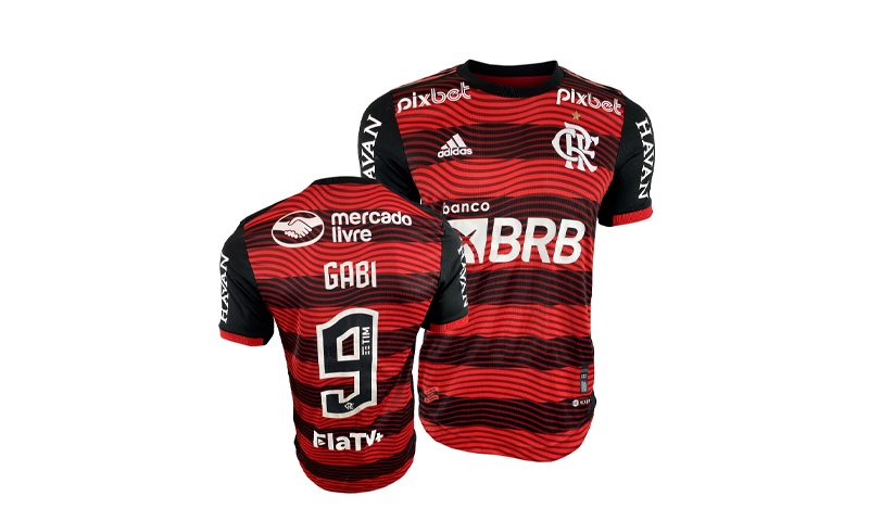 Gabigol tem camisa leiloada em prol de causa humanitária Gabigol tem camisa leiloada em prol de causa humanitária