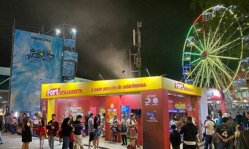 Fort Atacadista faz diversas ações na Oktoberfest