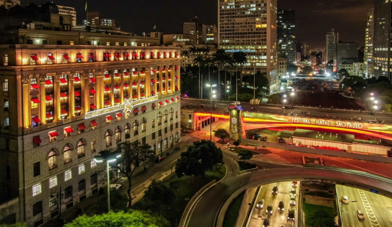 Shopping Light terá natal com o tema 'Candy e a Família Urso'