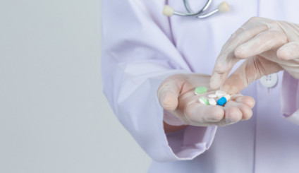 Anvisa proíbe marca própria de medicamentos para redes e farmácias