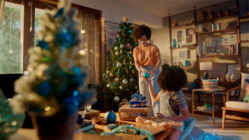 Campanha de Natal da Lacta foca nos pequenos e bonitos gestos