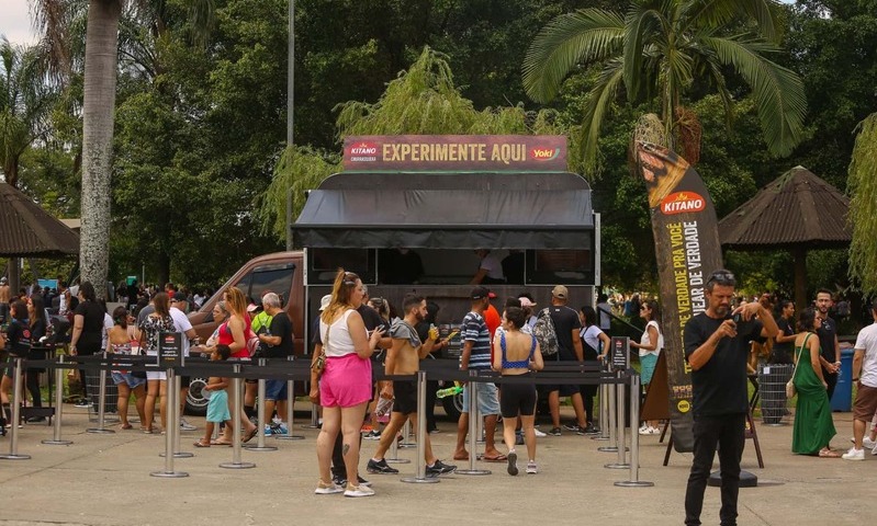 Kitano Churrasquear promove degustação gratuita de nova linha de temperos com food truck