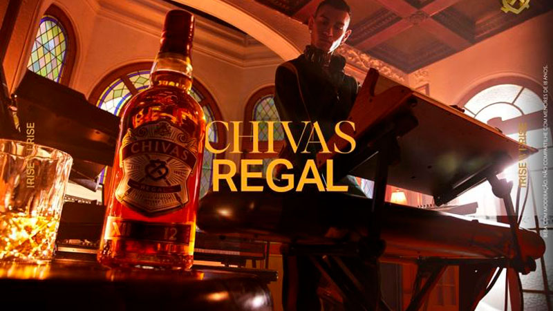 Chivas Regal cria campanha para mostrar como é importante valorizar suas raízes e conquistas