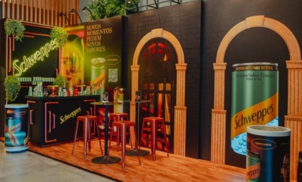 Agência MAK fez ação de endomarketing para lançamento de novo sabor de Schweppes