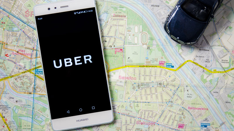 Uber lança recurso para usuário pedir viagem a um convidado