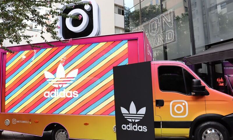 Adidas teve ponto de encontro de influenciadores do Lolla na Housi