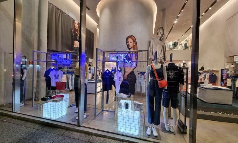 Calvin Klein usa realidade aumentada em flagship da Oscar Freire