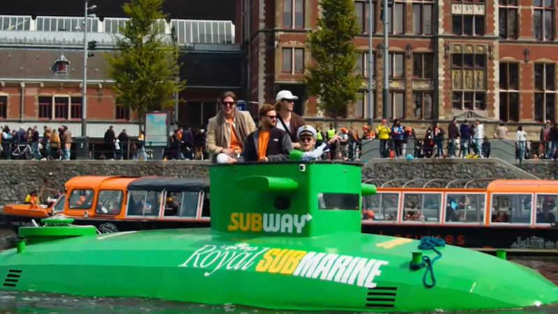 Subway criou submarinos para o Dia do Rei em Amsterdã