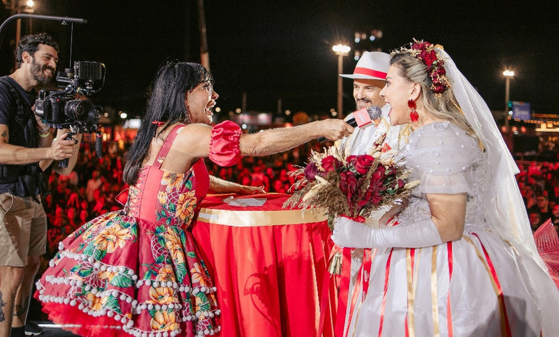 Itaipava trouxe Gretchen para celebrar casamento no São João de Petrolina