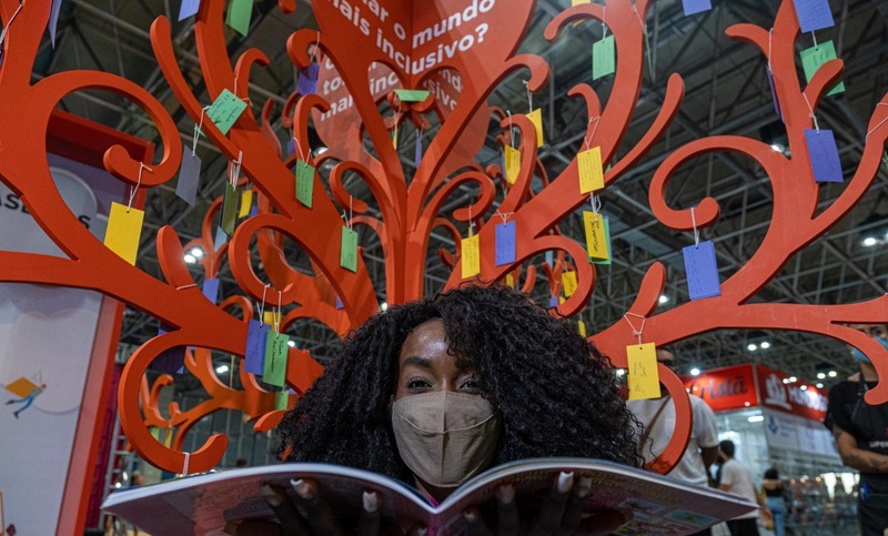 Bienal do Livro Rio celebra 40 anos com coletivo curador e grandes marcas