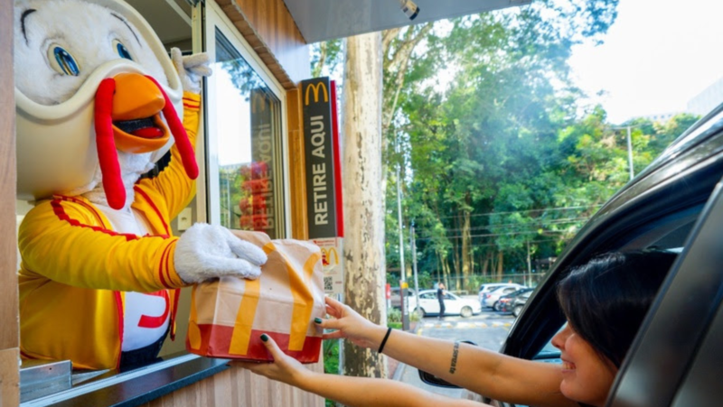 McDonald’s e Sadia celebram 40 anos do Chicken McNuggets com experiências