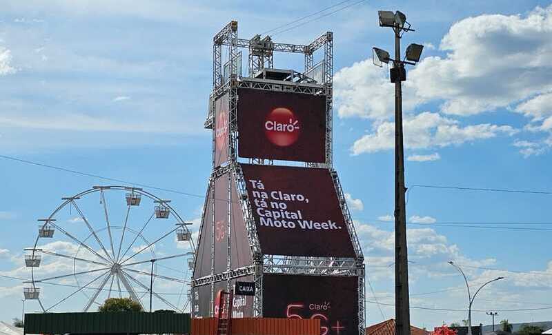 Claro leva conectividade e tirolesa para o Capital Moto Week em Brasília