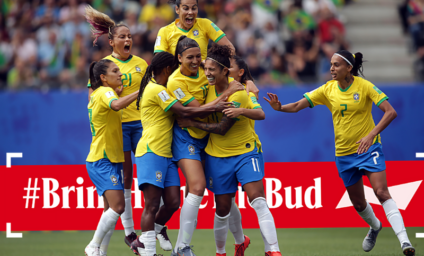 Budweiser e Zé Delivery incentivam torcida a assistir jogos da Copa do Mundo Feminina