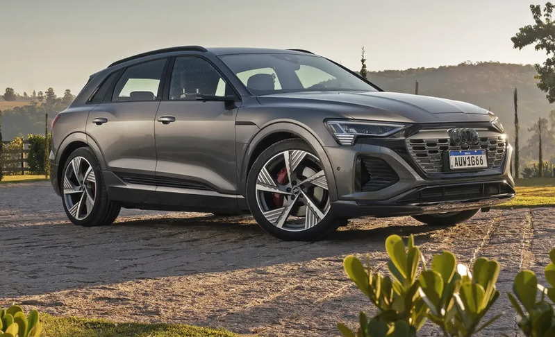 Audi destaca tecnologia e conforto do novo Audi Q8 e-tron 100% elétrico