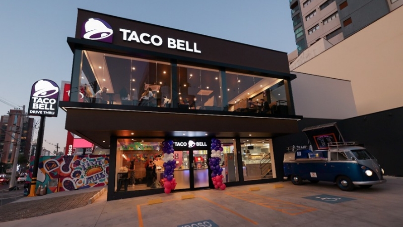 Taco Bell inaugura primeira loja com drive-thru no Brasil