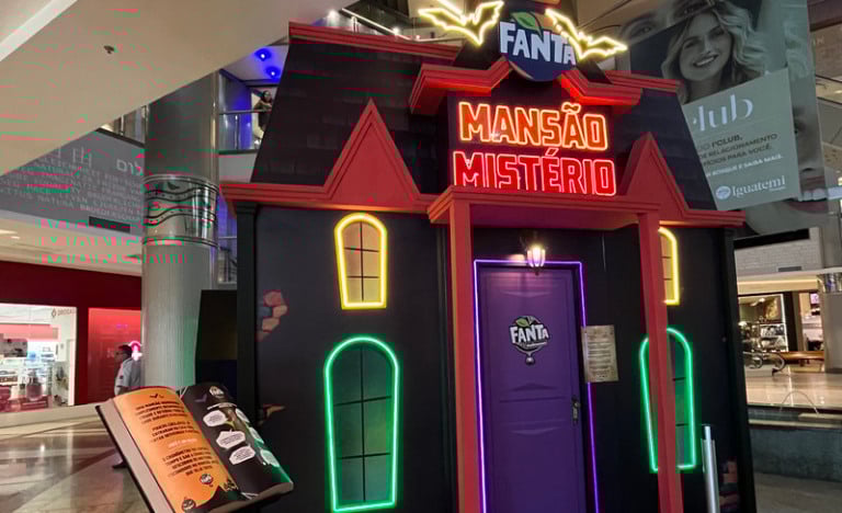 Solar Coca-Cola promoveu ativação da Fanta com temática especial de Halloween