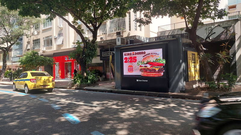 Burger King cria ação disruptiva para campanha King em Dobro no Rio