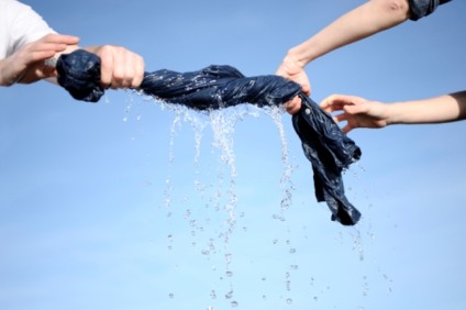 Levi's comemora economia de 172 milhões de litros de água