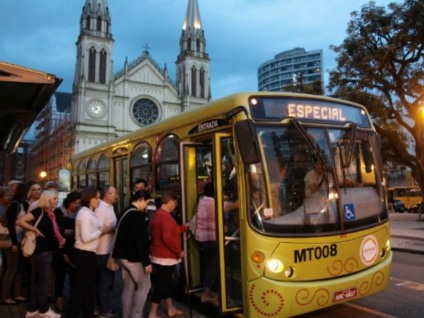 Linha especial de Natal circulou em Curitiba