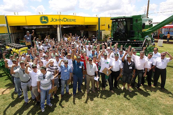 John Deere reafirma parceria com LPR John Deere reafirma parceria com LPR