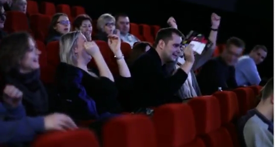 Nokia distribuiu celulares em cinema na Polônia