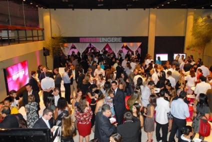 Dabster comanda evento da Marisa Lingerie