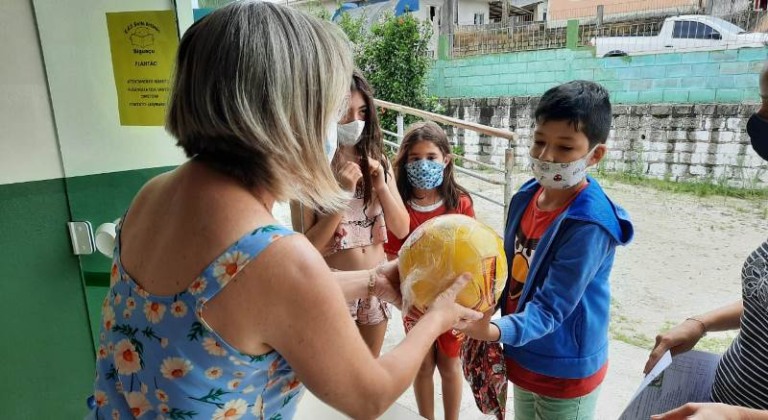 Ação social de Natal da Agroforte presenteia 460 crianças