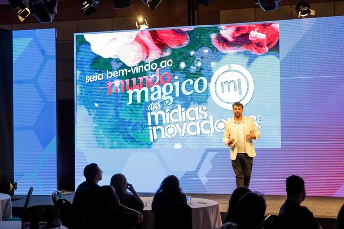 mídias inovadoras e transamérica