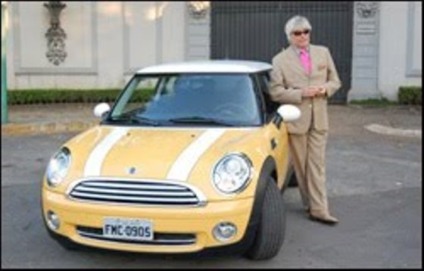 Mini Cooper está com o "Homem do carro amarelo"