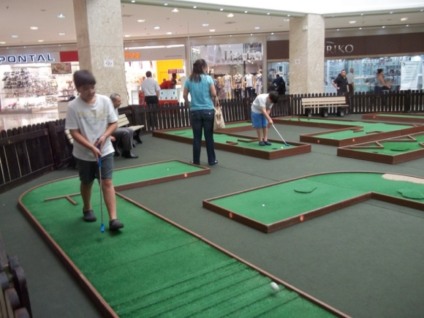 Minigolfe nas férias do Shopping Butantã