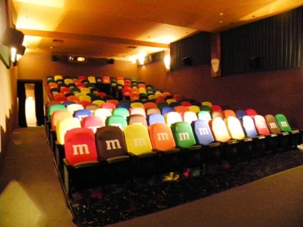 M&M'S invade cinema em Porto Alegre