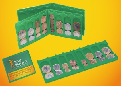 Moedeiros personalizados como estímulo para usar moedas
