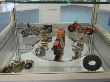 Exposição de motos em miniatura no Park Europeu