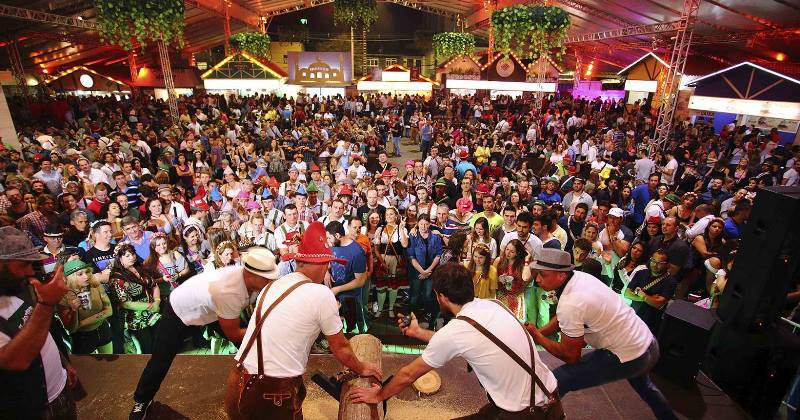 Oktoberfests do Sul do país buscam alternativas para celebrar o evento