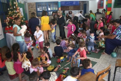 IEP/Uniasselvi promove Natal solidário