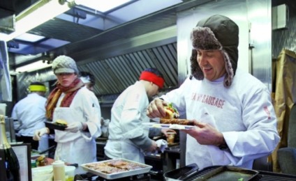 Chefs cozinham nas ruas em ação promocional