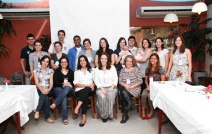 Nebacetin adota estratégia para aproximação com as mães