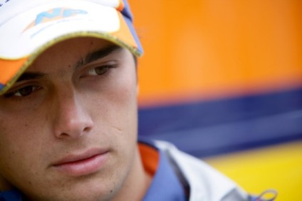 2007 French Grand Prix – Saturday Qualifying Circuit de Nevers Magny Cours, Nevers, France. 30th June 2007. Nelson Piquet Jr., Renault R27. Portrait. Photo: Charles Coates/LAT Photographic ref: Digital Image ZK5Y3863