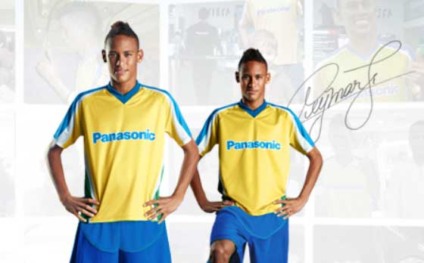 Boneco de Neymar é mote para promo da Panasonic