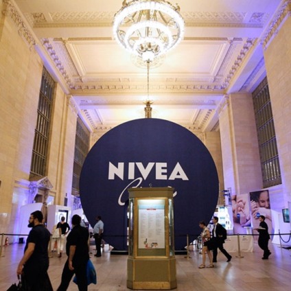 Nivea comemora 100 anos com Pop Up store em Nova York