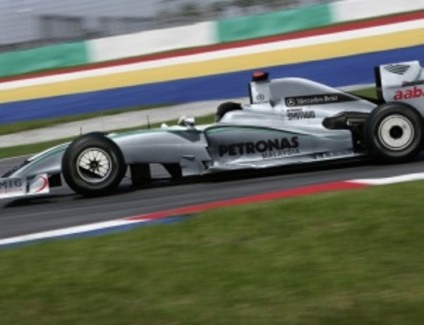 Mercedes planeja festa para apresentar equipe 