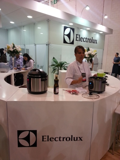 Electrolux faz lançamento simultâneo na Eletrolar Show