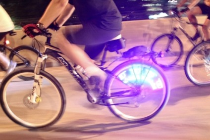 Night Bikers iluminam as ruas de São Paulo