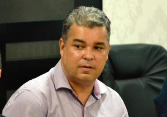 Oswaldo Durães.