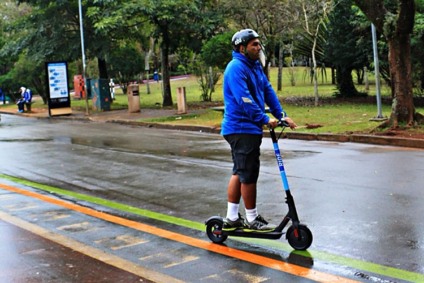 Patinetes e bicicletas elétricas estão no radar do Uber