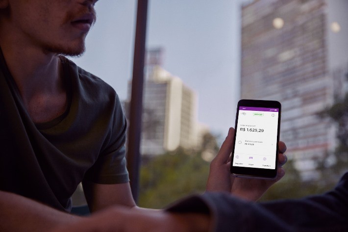 Nubank libera pagamentos no débito em Uber e iFood