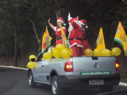 Papai Noel do TodoDia pega carona com Endereço Certo