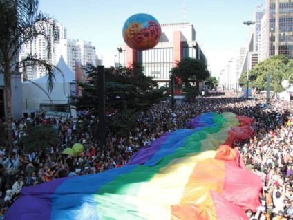 Olla patrocina 15ª Parada GLBT em São Paulo