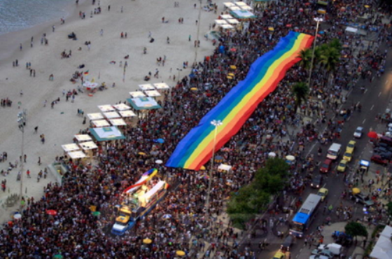 Luta contra a homofobia até debaixo d'água