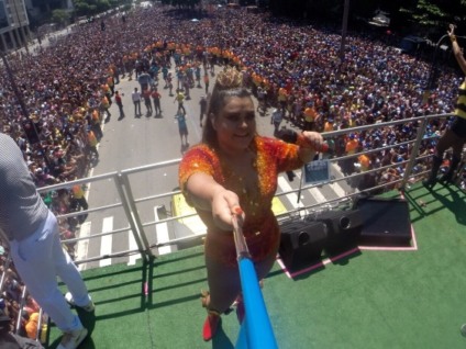 Antarctica realiza selfie recorde no Carnaval de Rua